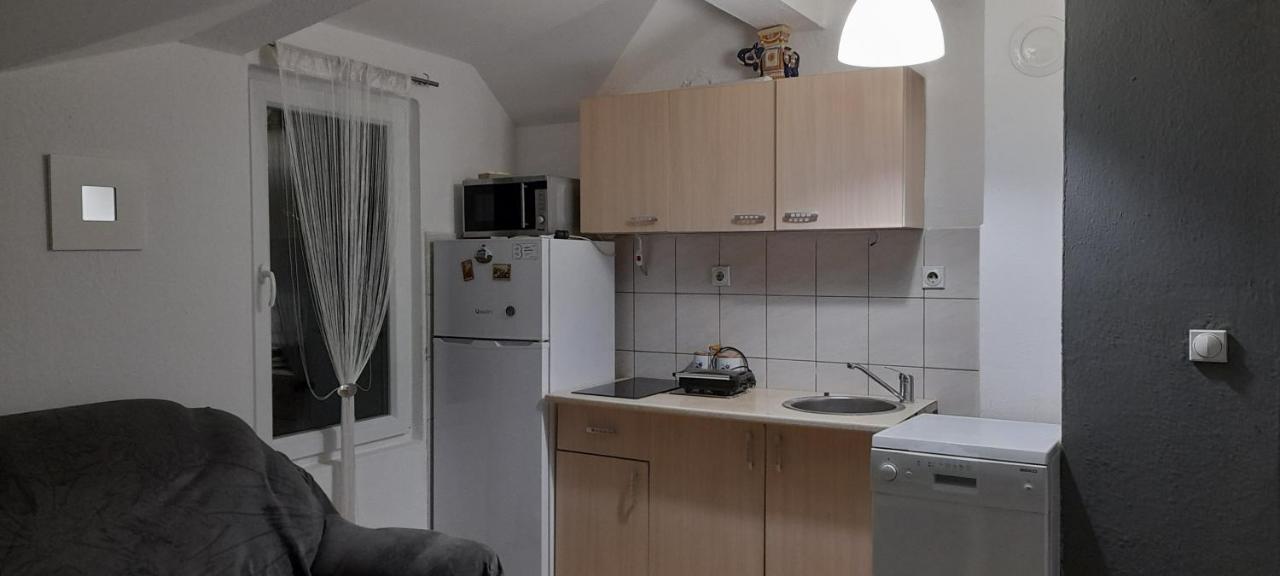 Airport Shtrkovi - Storks Apartman Petrovec Kültér fotó